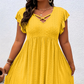 Robe à col en V et volants pour femme